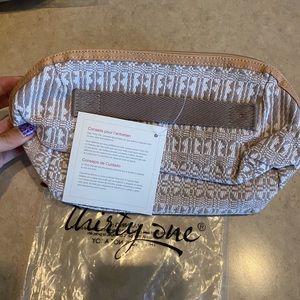 BRAND NEW THIRTY ONE EXPANDING TRAVEL CASE